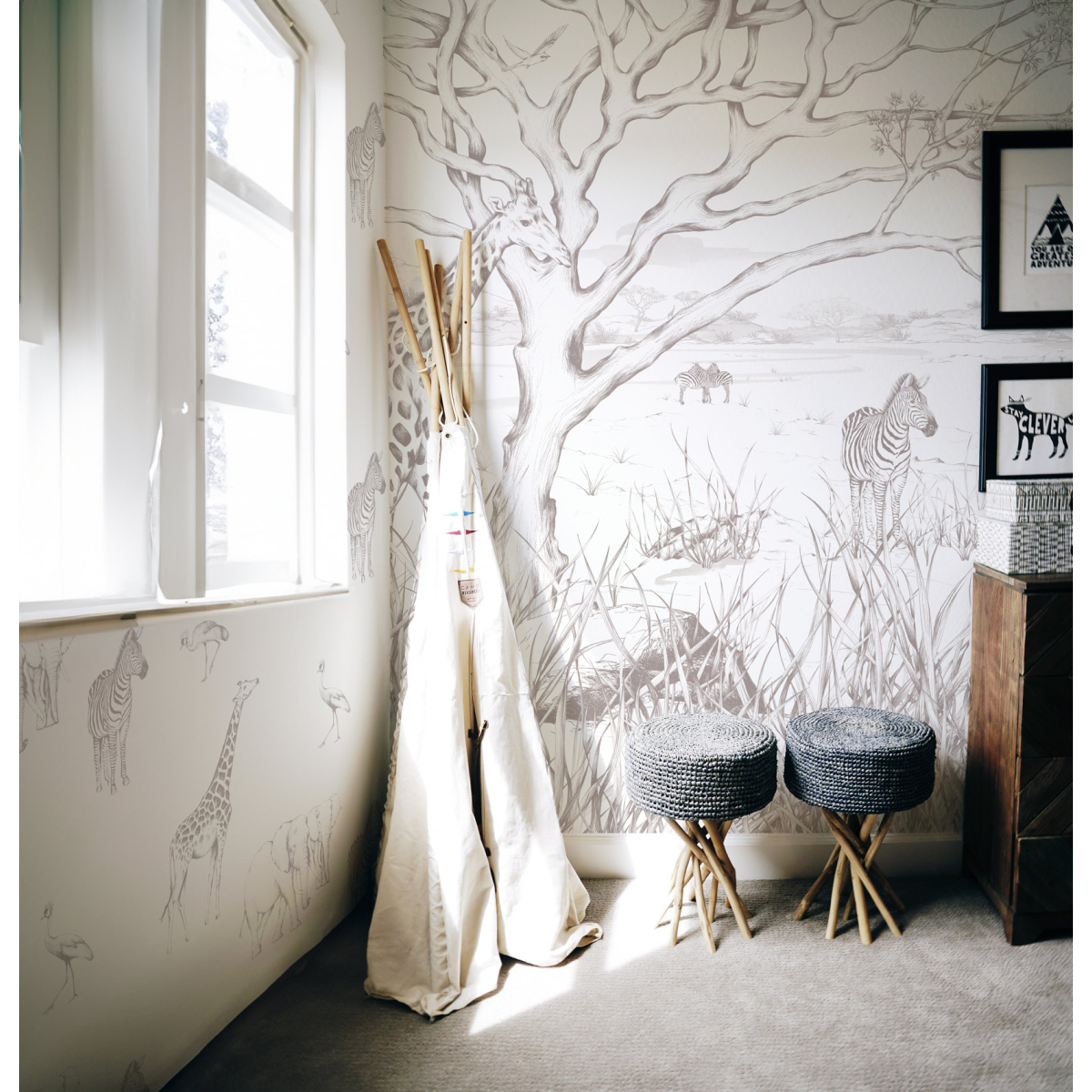 Animals of the savannah pattern wallpaper - Lulu au crayon collection - Acte-Deco